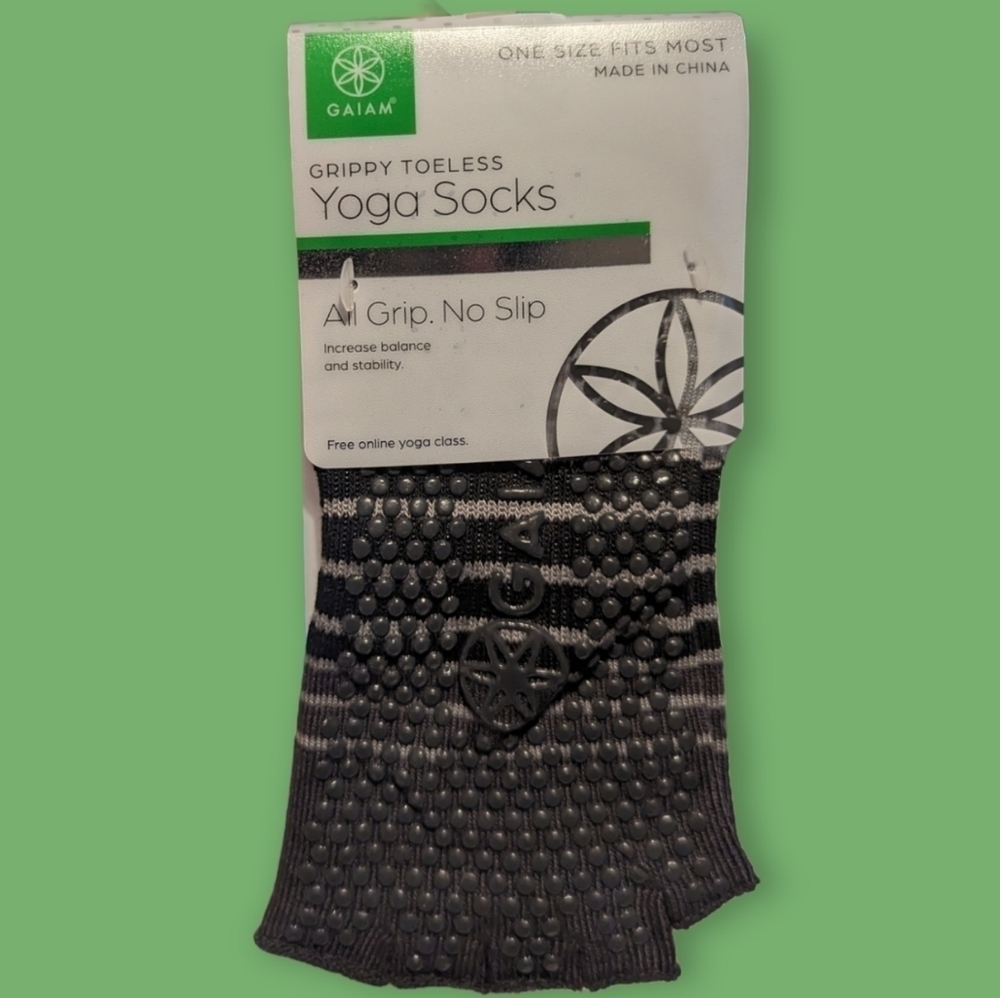 𝅺gaiam toeless yoga socks